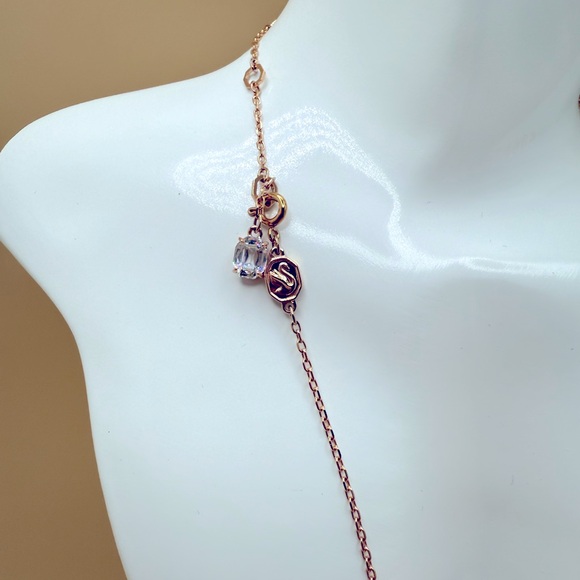 🦢SWAROVSKI NECKLACE 🦢 - Picture 5 of 15